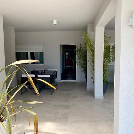 Deluxe Suites Mandic Omis Bagian luar foto