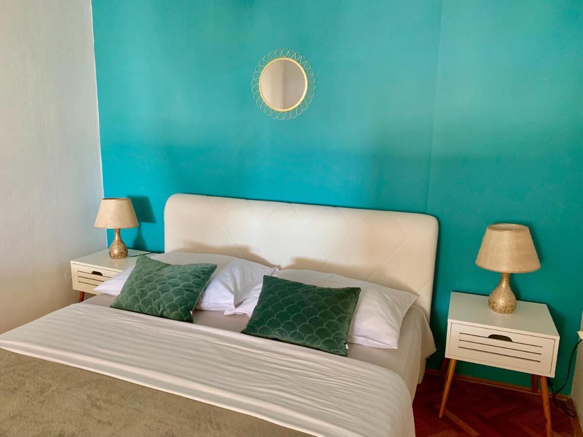 Deluxe Suites Mandic Omis Bagian luar foto
