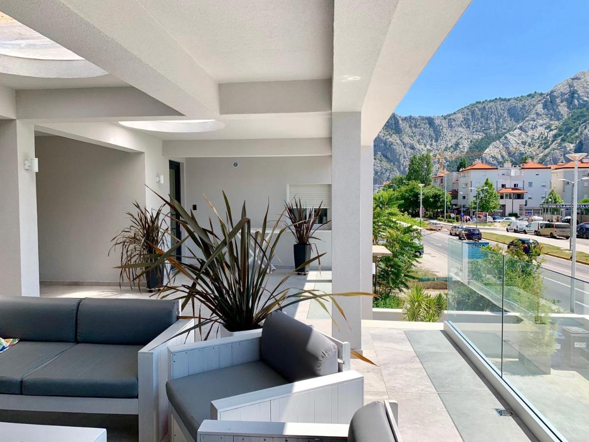 Deluxe Suites Mandic Omis Bagian luar foto
